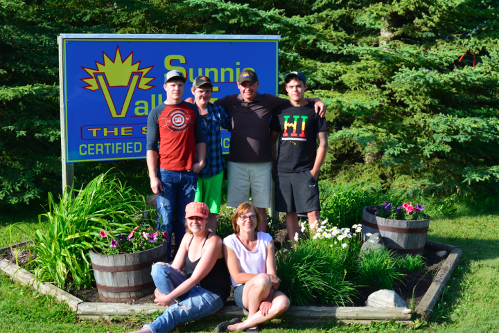 Sunnie_Valley_Family_2